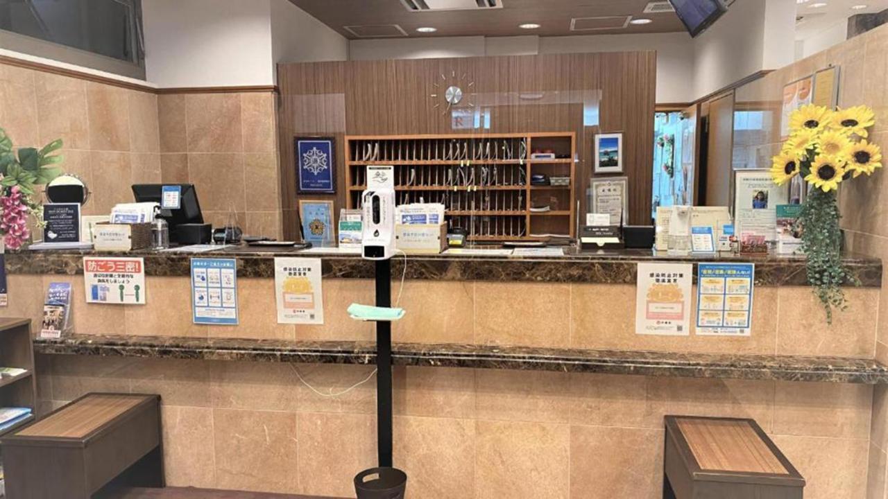 Toyoko Inn Okinawa Naha Kokusai-Dori Miebashi-Eki Exterior photo